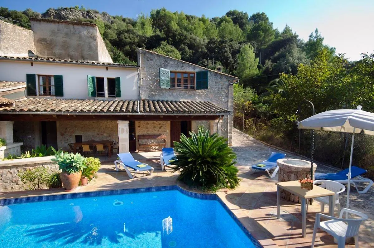 Camp Redo Villa Pollenca Spain